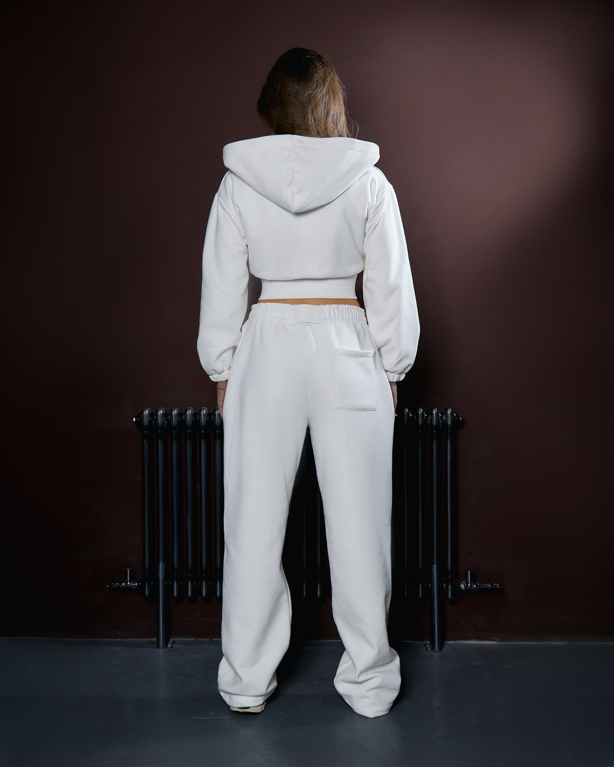 THE CORE CROPPED ZIP HOODIE - CREAM