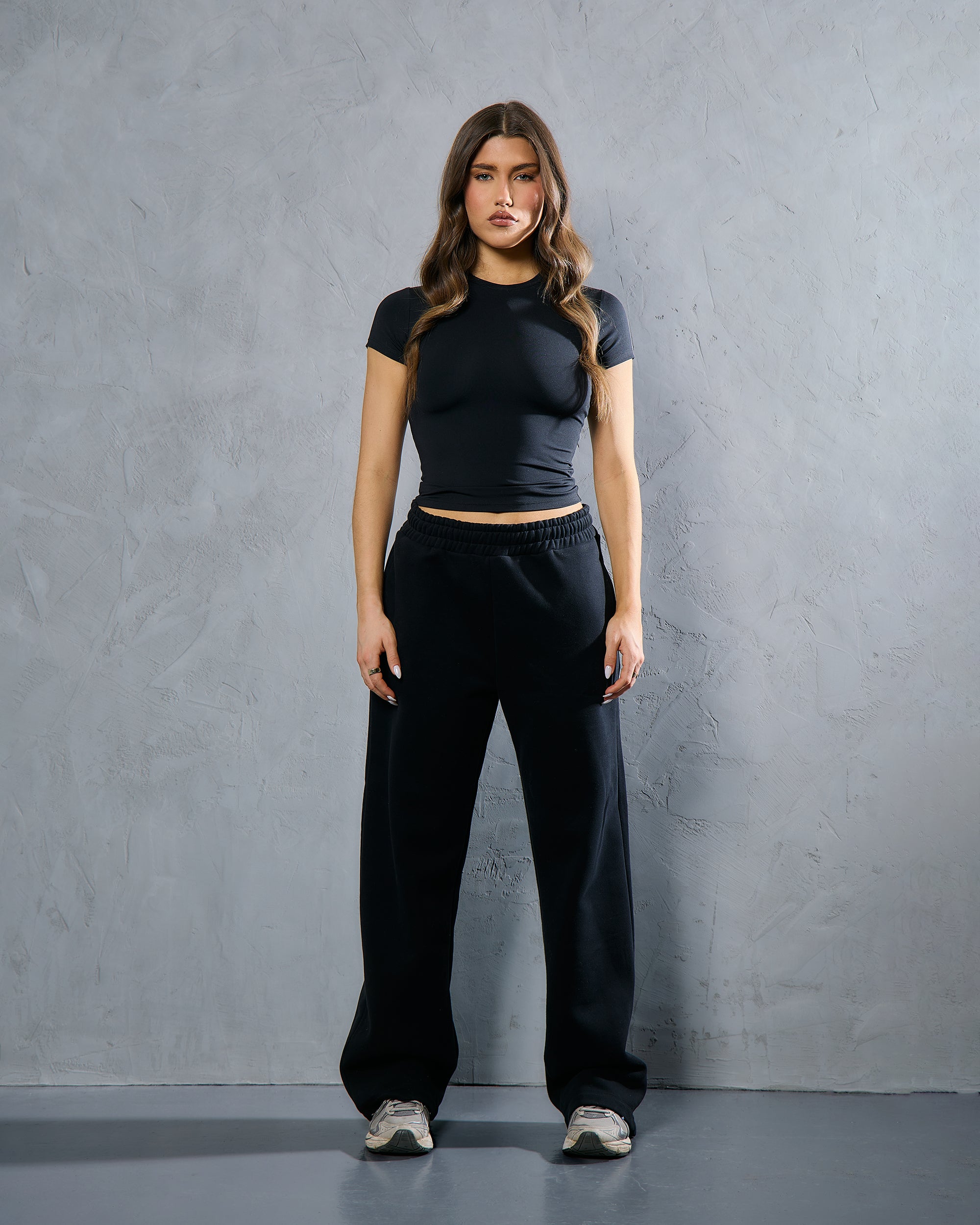THE CORE WIDE LEG JOGGER - BLACK