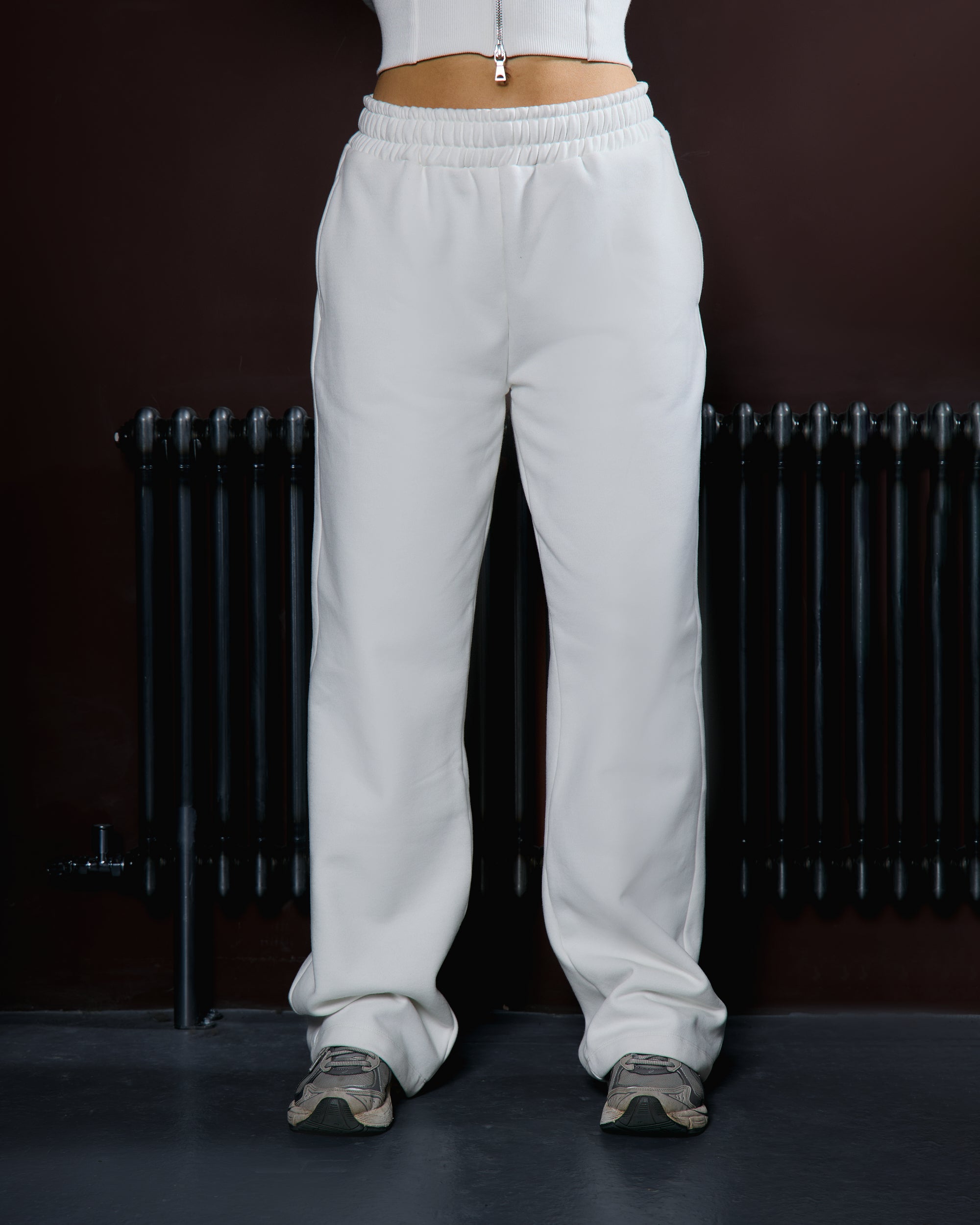 THE CORE WIDE LEG JOGGER - CREAM