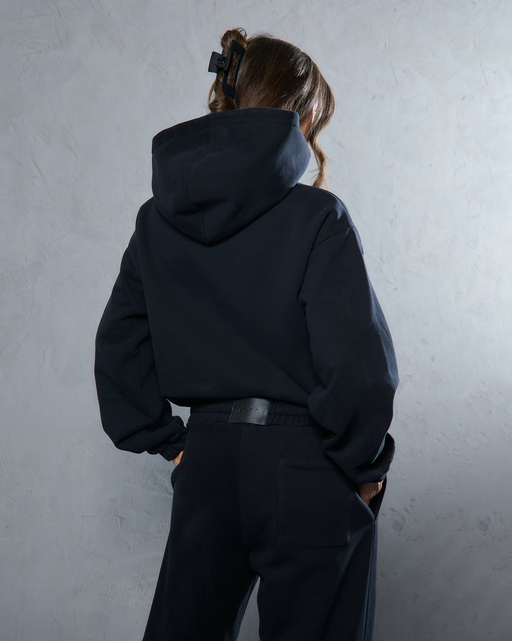 THE CORE OVERSIZED HOODIE - BLACK