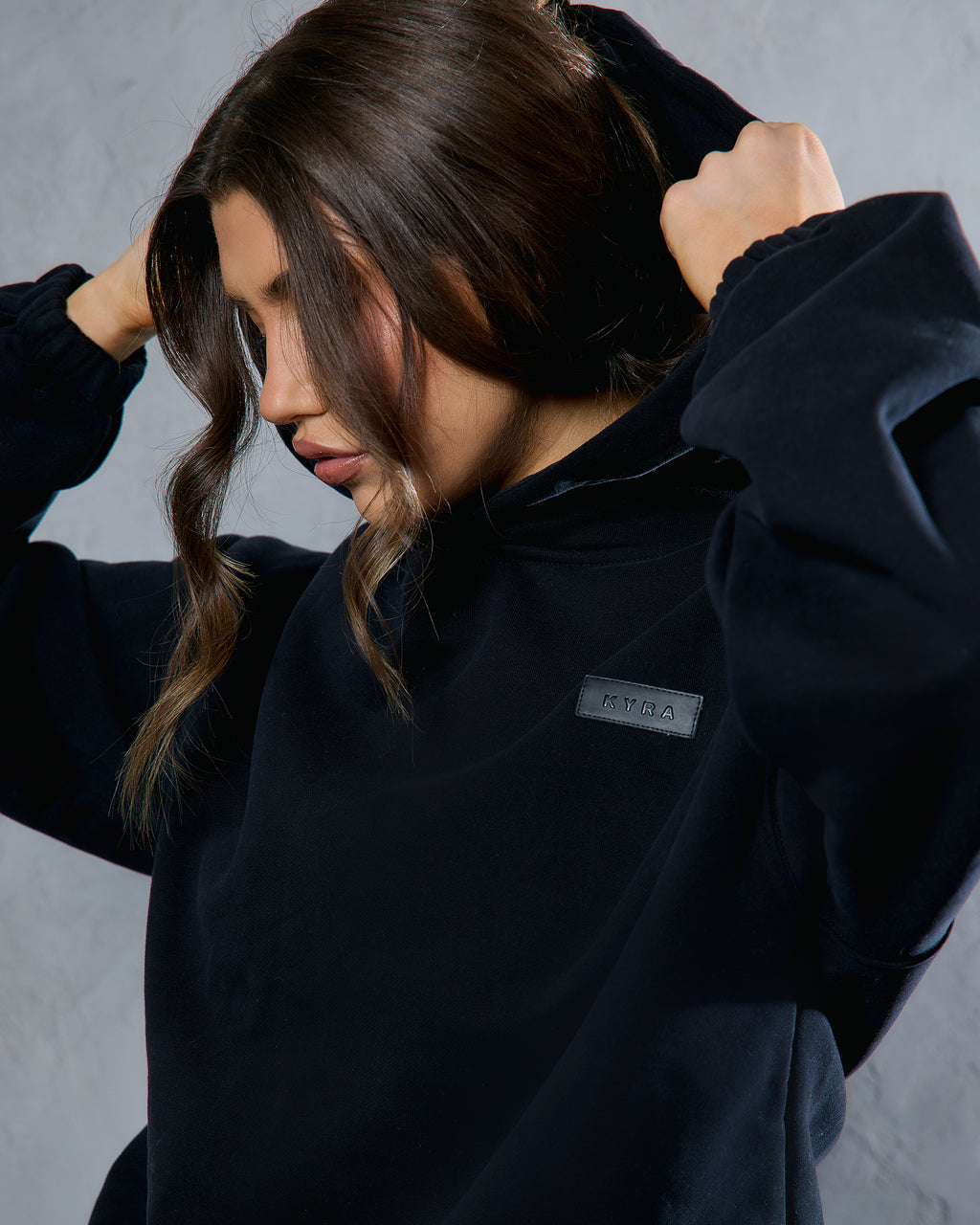 THE CORE OVERSIZED HOODIE - BLACK