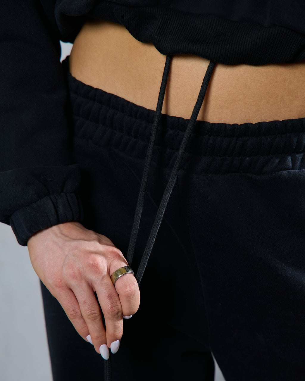 THE CORE OVERSIZED HOODIE - BLACK