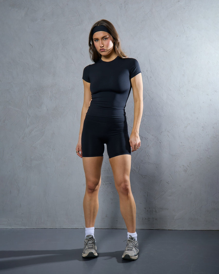 THE CONTOUR SHORTS - BLACK