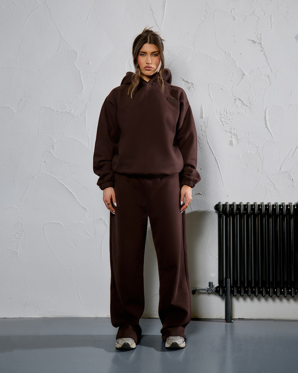 THE CORE OVERSIZED HOODIE - ESPRESSO