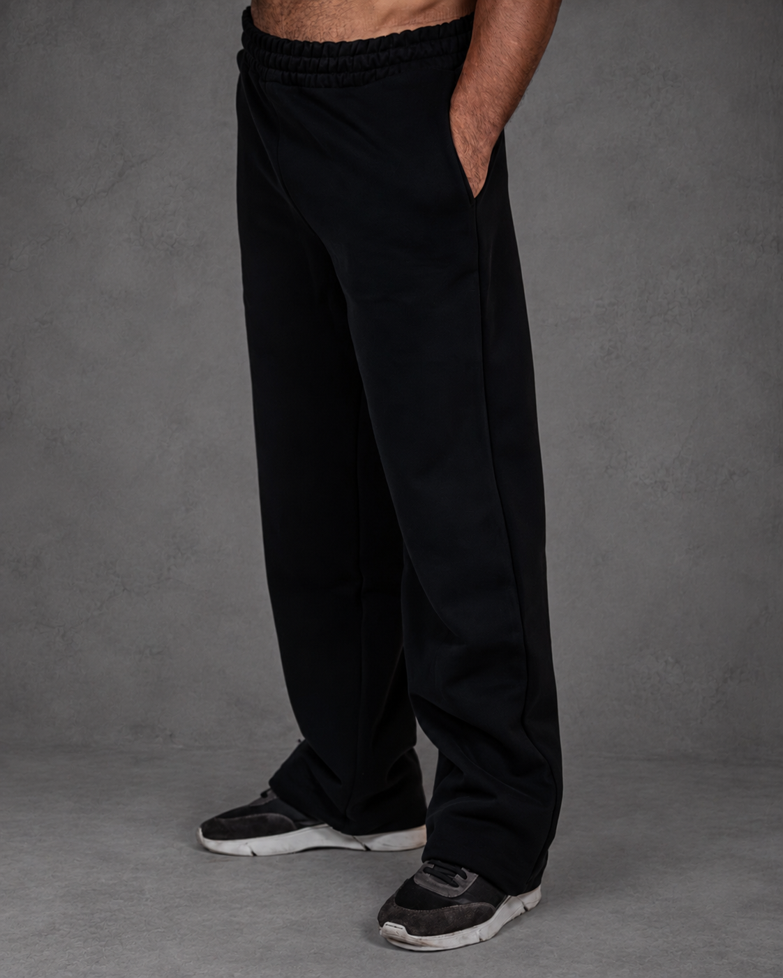 THE CORE WIDE LEG JOGGER - BLACK