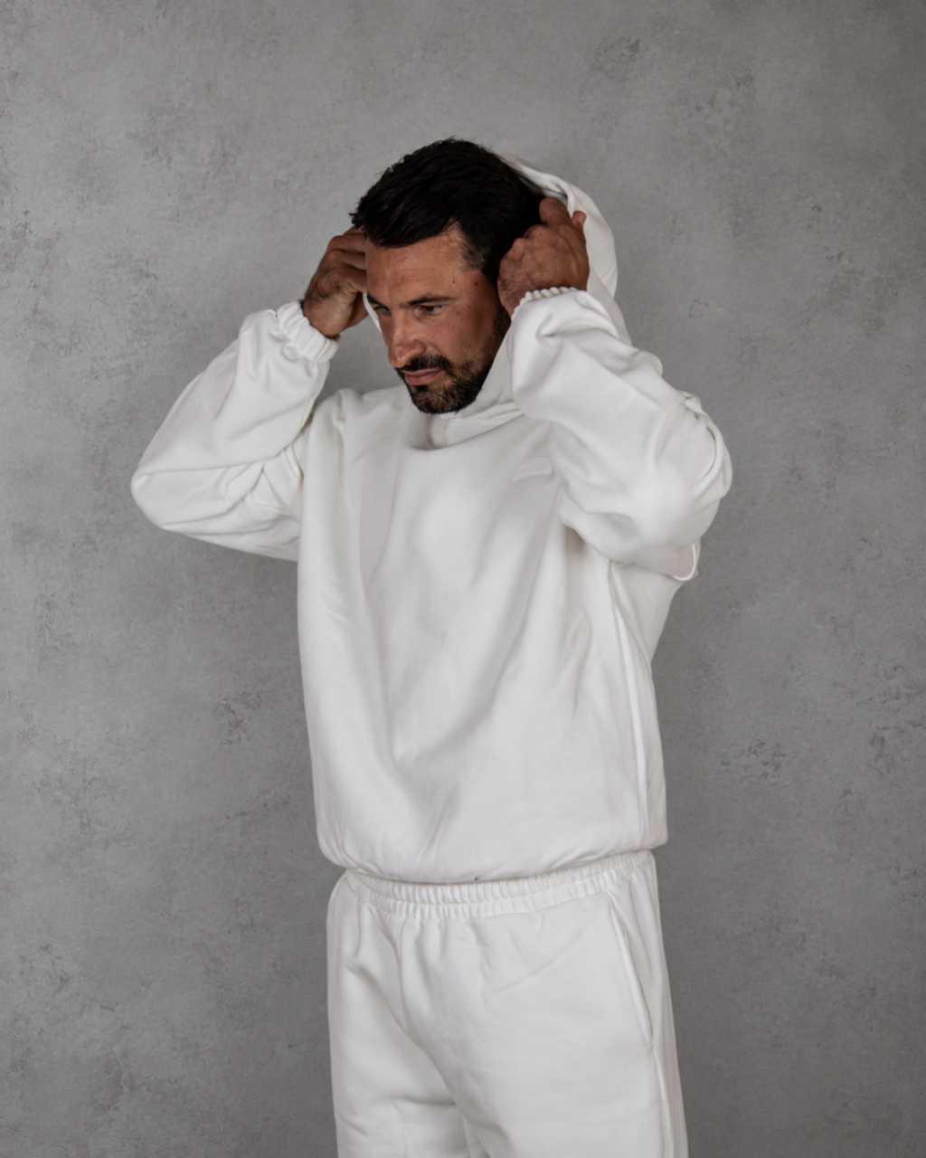THE CORE OVERSIZED HOODIE - CREAM