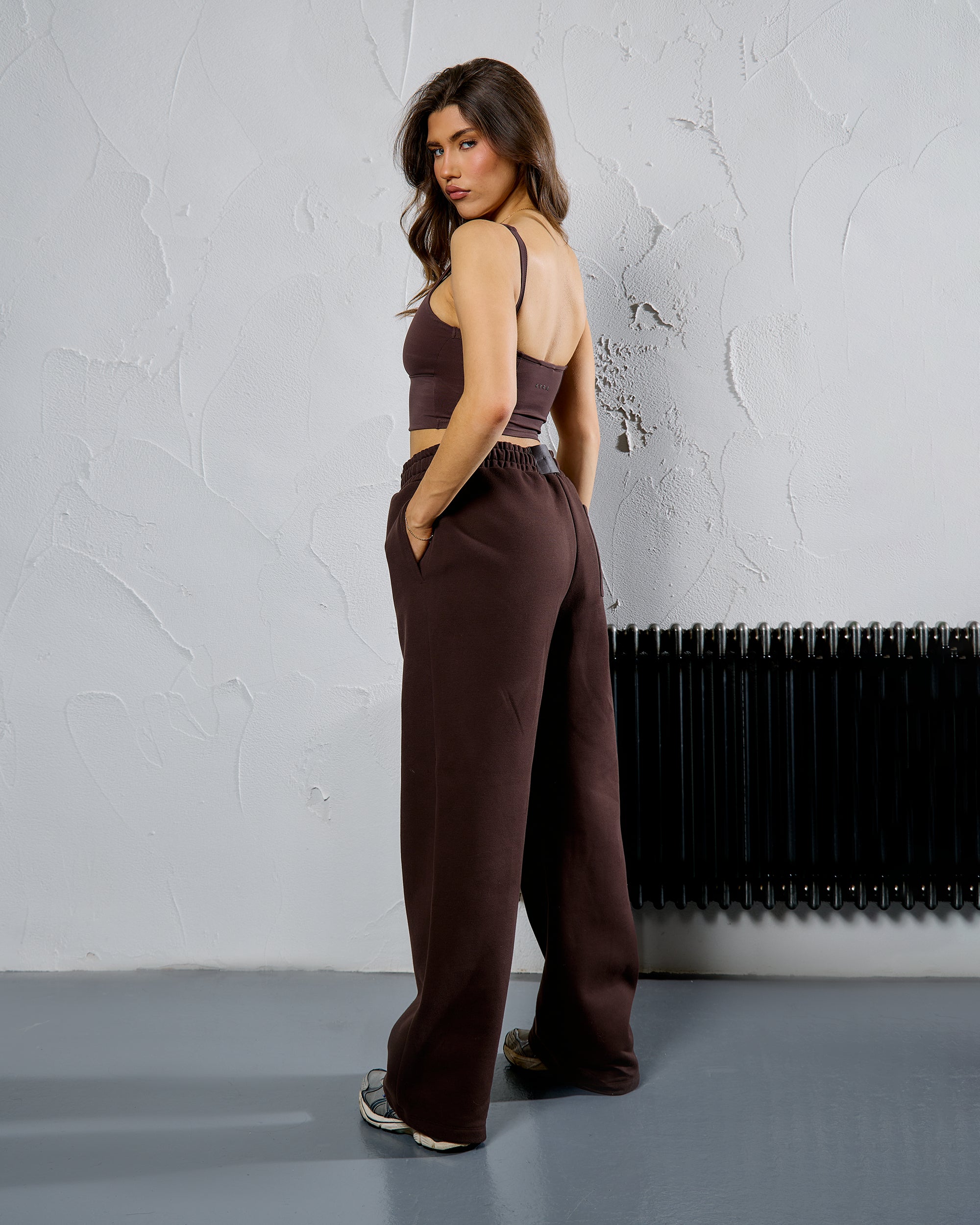 THE CORE WIDE LEG JOGGER - ESPRESSO